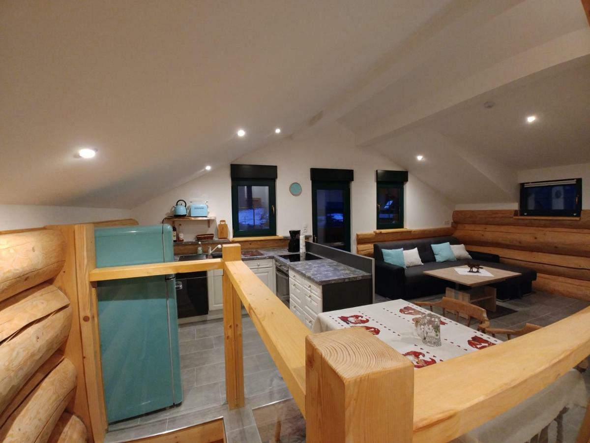 Ferienwohnungen Blockhaus - Zwergenhaeusl กรุนเอา อิม อาล์มทาล ภายนอก รูปภาพ